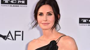 What's the 'Friends' Apartment's Address? Courteney Cox Visits the NYC  Location