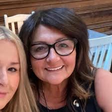 Lynn Sylvester (@lynn5sylvester)