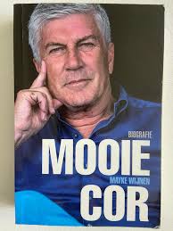 Oud voetballer Cor Pot(8 juni 1951) hier op de foto als trainer nog van het  Voorburgse Wilhelmus in seizoen 1988-1989. Zou in seizoen 1989-1990 zijn  debuut gaan maken in het Betaalde voetbal