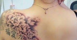 Paling Populer 21 Gambar Tato Punggung 35 Tato Keren Di Punggung Bergambar Tato Pin Oleh Maria Daugbjerg 3 Di Tattoos Piercings Tato Punggung Tato Tato Keren