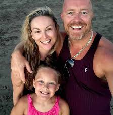 Married at First Sight U.K.' Host Mel Schilling Dead at 54 After Cancer  Diagnosis