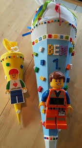 Schultute Lego Mit Wecker Und Kleine Geschwistertute Geschwistertute Jungs Kleine Lego Mit Schultute Basteln Schultute Selber Basteln Schultuten Jungs