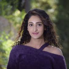 Drama asal india ini digarap oleh sutradara terkenal yang pernah menjadi sutradara seria. Bikin Kaget 10 Potret Usia Asli Para Pemeran Serial Radha Krishna