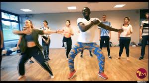 Afgelopen weekend werd willem engel gearresteerd door de politie van den haag nadat hij zonder toestemming (alweer) aan het demonstreren was. Bess Kuil Dancer Afro Dance Promotion Video Bess Kuil Facebook