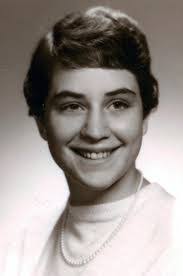 Bianca Chamberlain's Instagram, Twitter & Facebook