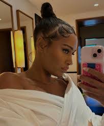 Cantrell Mitchell's Instagram, Twitter & Facebook