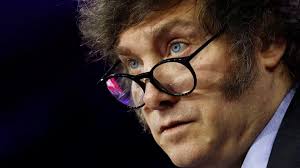 Juan Mayol: "La sociedad está polarizada en partes iguales entre el apoyo y  rechazo a Javier Milei"