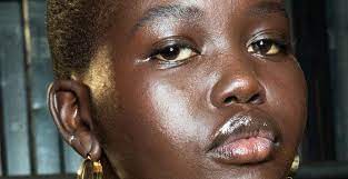 How To Shrink A Pimple Fast — Expert Tips | Allure