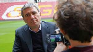 Oaspeţii au jucat în zece, după eliminarea lui damien dussaut din minutul 70, şi în nouă, după accidentarea gravă a lui gabriel dănuleasa din minutul 77. Lovitura PregÄƒtitÄƒ De GicÄƒ Hagi In Liga I Farul Ar Putea Fuziona Cu Viitorul ConstanÈ›a PresÄƒ Stiri Pe Surse Cele Mai Noi Stiri