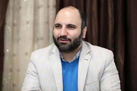 توجیه عجیب رضا عاشری برای توهین به پزشکیان: من طنازم!