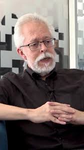 A partir de la conversación con Roberto Folger de la Universidad de  Heidelberg y Eduardo Russo de la Universidad Nacional de la Plata  analizaremos los tiempos de ruptura según la perspectiva del ...