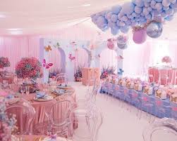 When a friend is pregnant, and is expecting a baby girl, it can be hard to know what theme to make for the baby shower other than just pink or purple. Pin By Naomi James On Recepciones Butterfly Baby Shower Theme Butterfly Themed Birthday Party Butterfly Theme Party