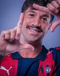 Zurdazo del Beto Espínola y victoria para el Ciclón! ⚽️🔥 ‪#CerroSomosTodos  🔵🔴‬