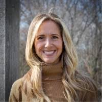 Betsy Strickland's Instagram, Twitter & Facebook