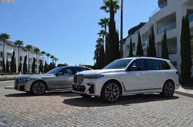 It's immediately apparent that bmw is only changing the styling on the. Seite An Seite Bmw M760li Facelift Trifft Bmw X7 M50d