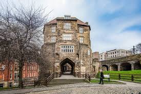 Auf dem castle rock in edinburgh, hoch über den princes street gardens, thront edinburgh castle. Eintrittskarte Fur Newcastle Schloss 2021 Newcastle Upon Tyne Tiefpreisgarantie