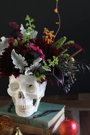 We will be stacking 3 i am having a rock show themed wedding (think hole in the wall venue that is smokey and dark and in the. 30 Chic Fun Halloween Wedding Ideas By Theme Elegantweddinginvites Com Blog