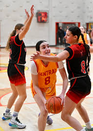 Spirits Close Center Lane To Hem In Cyclones — MJ Independent