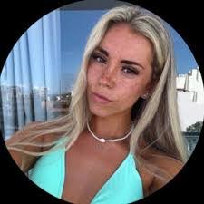 Courtney Hatton's Instagram, Twitter & Facebook