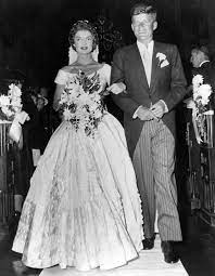 History In Pictures On Twitter Kennedy Wedding Dress Jackie Kennedy Wedding Celebrity Wedding Dresses