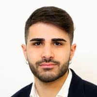 700+ perfiles de «Condello»