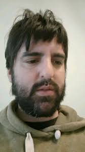 Oh yo, vida! Todas estas cuestiones me asaltan,, Del desfile interminable  de los desleales,, De ciudades llenas de necios,, De mí mismo, que me  reprocho siempre, pues,, ¿Quién es más necio que yo, ni ...