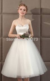 Kisa Boylular Icin Gelinlik Secimi Nasil Olmalidir Tesettur Giyim The Dress Elbise Dugun Cicekli Kiz Elbiseleri