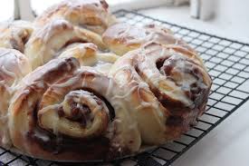 But it's a beautiful cake with a wow factor! A Christmas Cinnamon Roll Coffee Cake Feast On The Cheap