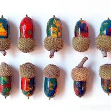 Freshly found pine cones and wet pine cones are often closed here you'll find crafts, recipes, and fun printables you can use to create a celebration you're proud of. Acorn Crafts Projects For Kids Fun Ways To Use Acorns