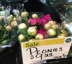 The main food we will all be chowing down on in 2018? Peonies At Whole Foods In Buckhead On 5 21 2016 Whole Food Recipes Amazing Flowers Food
