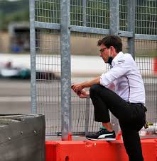 Toto wolff (de son vrai nom torger christian wolff) est un ancien pilote automobile devenu homme d'affaires et dirigeant autrichien de. Toto Wolff Fans Ermatingen Switzerland Fan Page Facebook