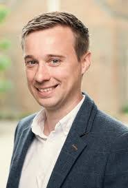 Sam Asher's Instagram, Twitter & Facebook