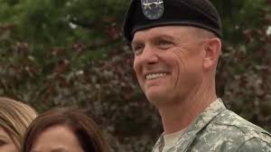Big Red One' commander, family say goodbye to 1st Infantry Division;  Grigsby takes command