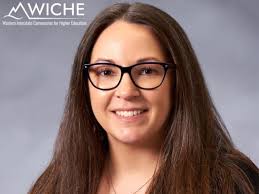 Danielle Staples's Instagram, Twitter & Facebook