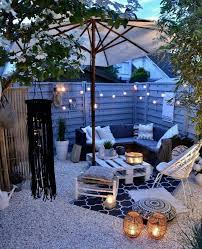 10 Idees Pour Amenager Une Terrasse Urbaine De Reve Decor De Patio Amenagement Paysager Pour Petite Arriere Cour Creation De Terrasse