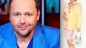 Richard groenendijk wilde naar de toneelschool in amsterdam of maastricht, maar werd afgewezen. Richard Groenendijk Maakt Eindelijk Jopie Parlevliet Show Voor Rtl 4