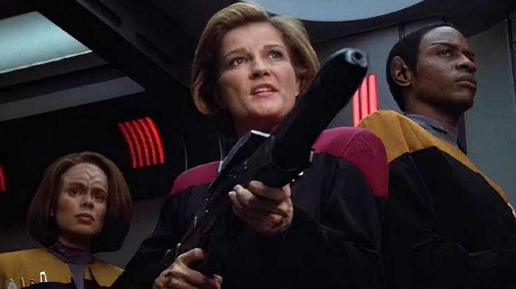 Star Trek: Voyager – The Escape Retro Book Review: Charting new frontiers  in 1995 - TREKNEWS.NET | Your daily dose of Star Trek news and opinion
