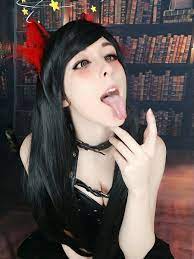 ⚜️•SiashiCat•⚜️ on X: ♡•°~I have so many ahegao pics on my phone that just  go unseen xD Until months later when I finally find them when looking for  something else~°•♡ #ahegao #tongue #