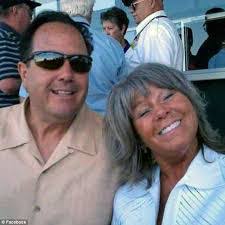 Sandy Pyle's Instagram, Twitter & Facebook