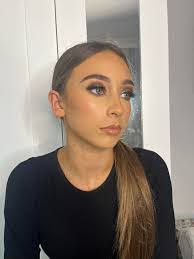 Tegan Cox's Instagram, Twitter & Facebook