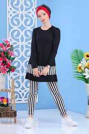 Besoin de plusieurs tailles pour : Ensemble A Rayures 2 Pieces Pantalon Et Tunique Noir Et Blanc Tenue Femme Moderne Pret A Porter Et Accessoires