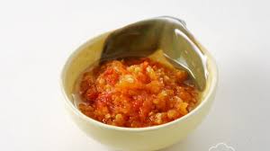 Rebus cabe hijau, tomat hijau yang sudah dipotong jadi dua, bawang merah, dan bawang putih. Resep Sambal Bawang Jodoh Ayam Geprek Yang Pedasnya Nampol Bangka Pos
