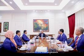 Maybe you would like to learn more about one of these? Persatuan Pegawai Tadbir Negeri Johor Posts Facebook