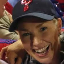 Dagmar Dunn's Instagram, Twitter & Facebook