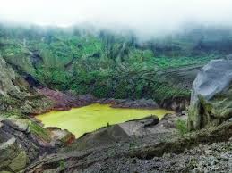 Untuk jam buka dari objek wisata alam ini adalah dari pagi hingga malam hari dan orang dewasa . Inilah Dua Rute Menuju Gunung Kelud