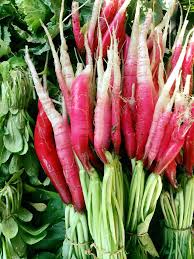 Come cucinare con ravanelli i ravanelli sono ricchi di vitamina c e sali minerali, quasi priva di calorie e servono come un ottimo antiossidante. L Orto Va In Citta Ravanello Lungo Napoletano Un Poco Piu Piccante Di Quello Tondo Ottimi Nell Insalata Ma Anche In Aggiunta A Minestroni Le Foglie Si Cucinano In Padella Come I Friarielli