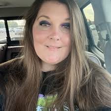 Eileen Samuels's Instagram, Twitter & Facebook