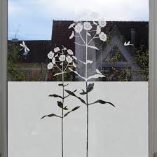 Dekorativer Sichtschutz Mit Blumen Fenster Klebefolie Floral Fenster Klebefolie Fenster Privatsphare Fensterfolien
