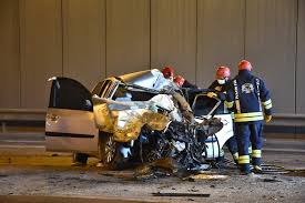 Konya'da iki tırın kafa kafaya çarpıştığı kazada 1 kişi öldü, 1 kişi ise yaralandı adana'nın kozan ilçesinde meydana gelen trafik kazasında 1 kişi yaralandı. Konya Da Feci Kaza Aracta 5 Kisi Vardi Galeri Yasam
