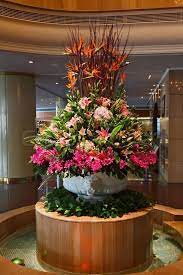 Huge Magnificent Flower Bed A Vase Decorate A Hall Of Expensive Hotel Stock P Large Floral Arrangements Large Flower Arrangements Hotel Flower Arrangements